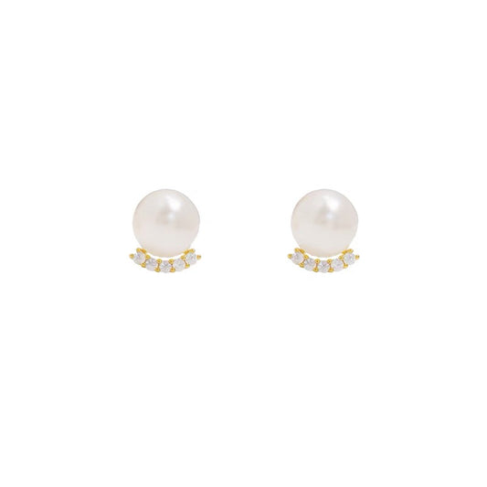 Chic Pearl Daily Commute Earrings with a Touch of K-Style Gold